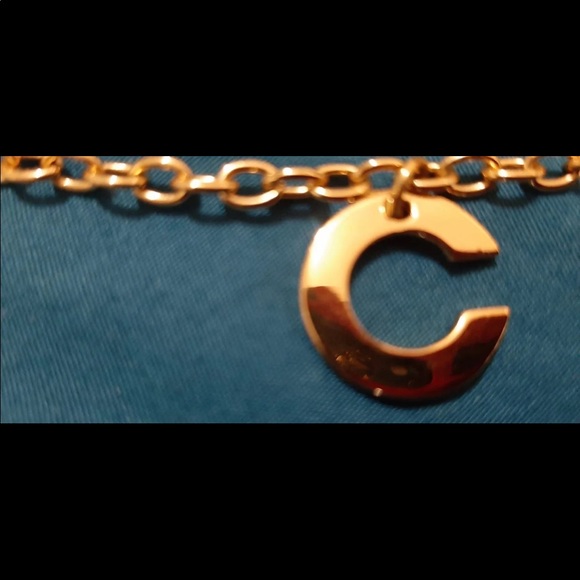 Beautiful coach golden colour necklace . - Picture 2 of 12